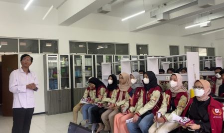 Kunjungan Studi SMA Negeri 1 Bekasi ke Program Studi Bioteknologi Universitas Negeri Malang